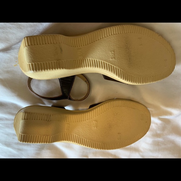 Sandals - Picture 6 of 9